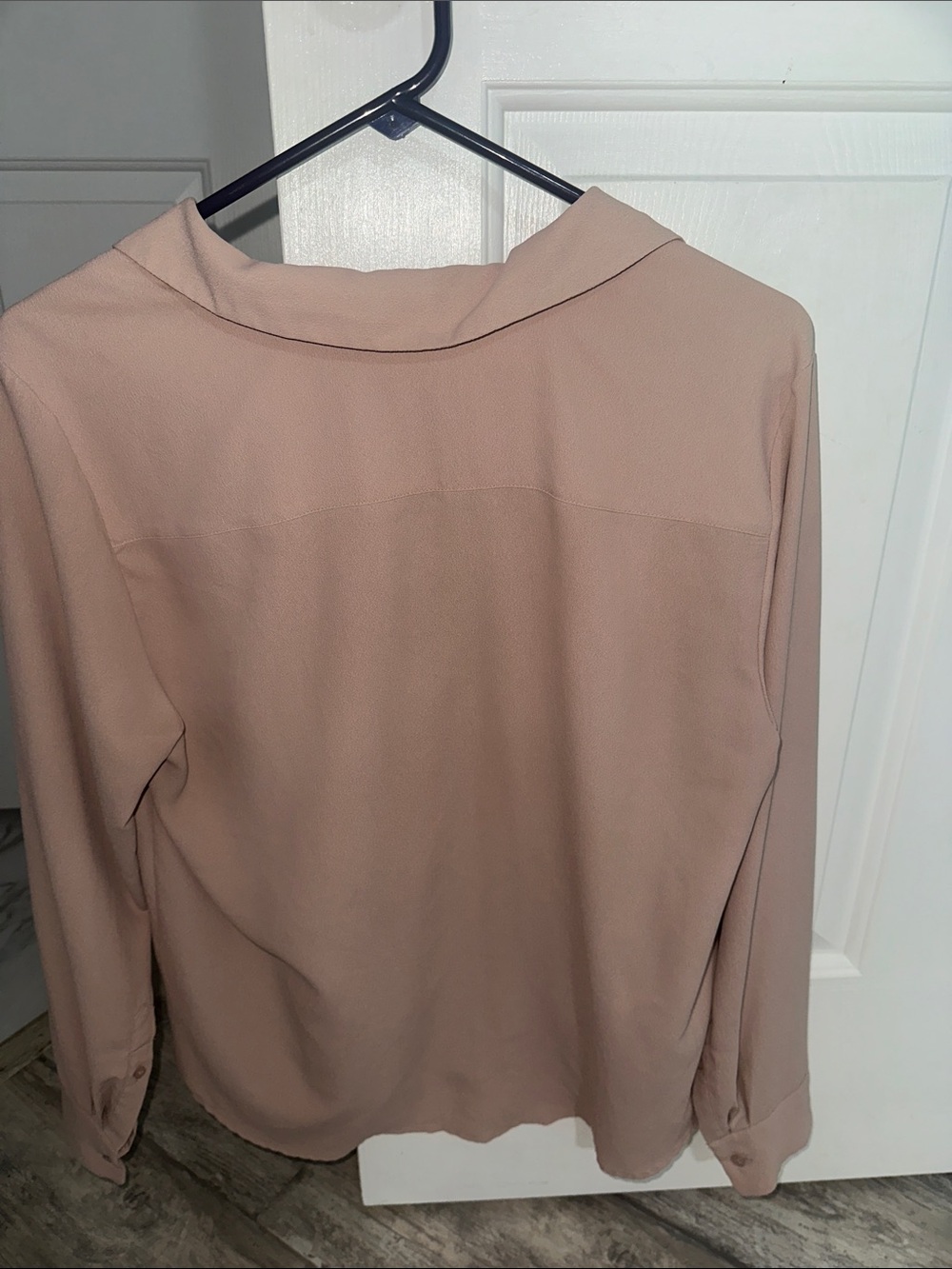 H&M button up top - Picture 4 of 4